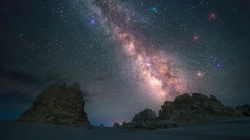 星光照耀灿烂的青海星空