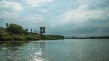 小河道蓝天白云码头堤坝圩岗 小河道蓝天白云码头堤坝圩岗