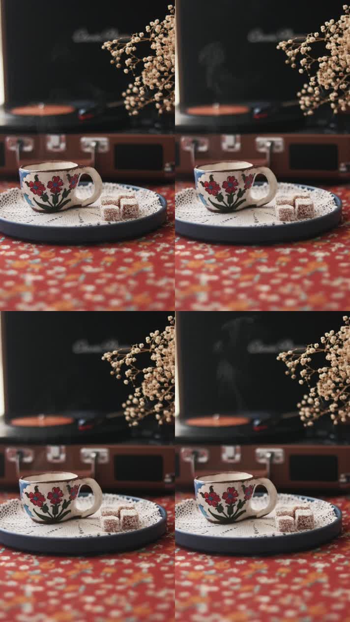 热气腾腾的咖啡陶瓷杯咖啡杯复古悠闲