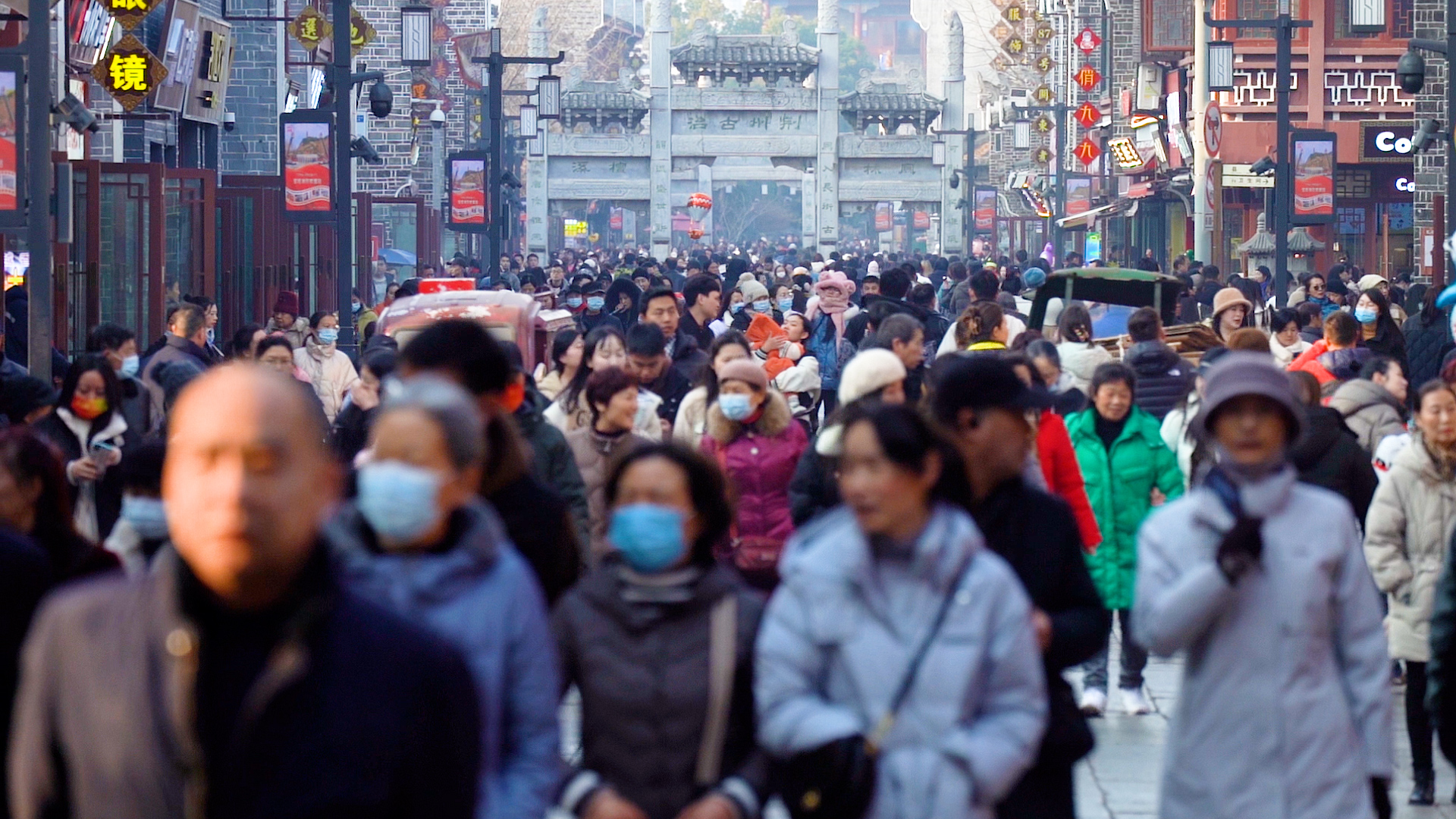 襄阳荆州街步行街商业街行人街景人流