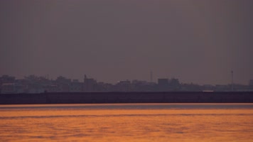 4K日出日落金色湖面云南自然风光