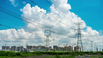 高压塔电输送蓝天白云电力清洁能源延时4K 高压塔电输送蓝天白云电力清洁能源延时4K