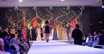 发布会 现场 女模特