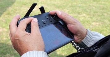 大疆 无人机 飞行 拍摄 航拍 大疆无人机  大疆 无人机 飞行 拍摄 航拍 大疆无人机