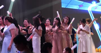 发布会 现场 场景搭建 布景 彩排 