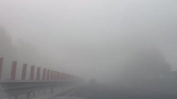 大雾天气 开车上高速 高速雾天 恶劣天气 