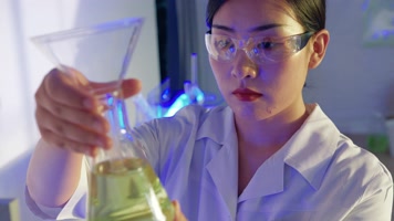 化学实验室科研人员医学化验研究